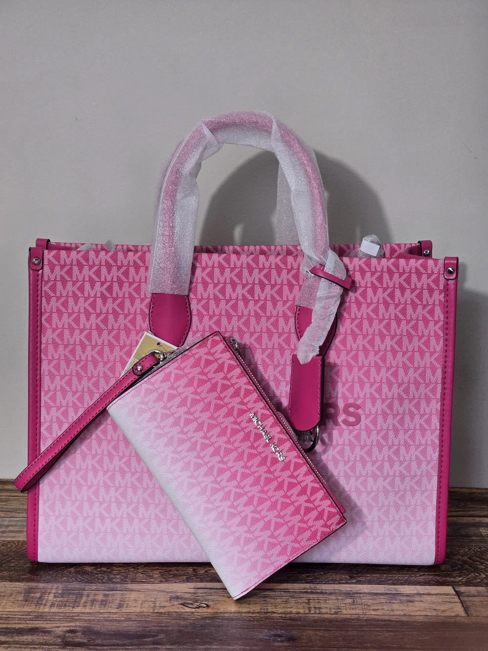 Michael Kors color dragonfruit